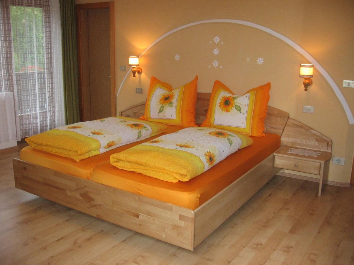 Schlosshof Zu Montani Morter Ngoại thất bức ảnh